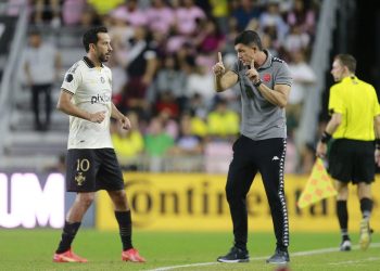 Barbieri explica posição de Nenê no Vasco