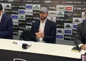 Bracks faz mudança radical do Vasco no Mercado e diz quando o elenco estará fechado