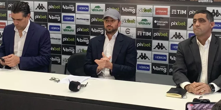 Bracks faz mudança radical do Vasco no Mercado e diz quando o elenco estará fechado