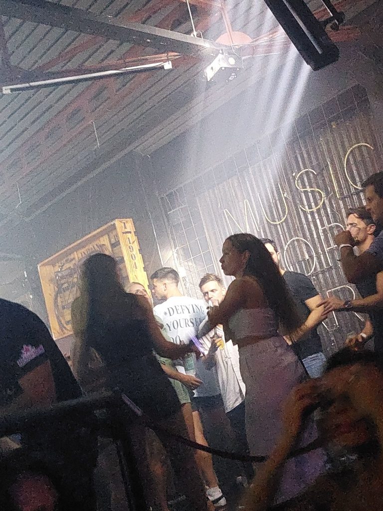 Em negociação com Vasco, Capasso é flagrado na balada e torcida do Tucumán se revolta