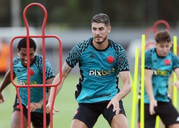 Confira a provável escalação do Vasco com os reforços