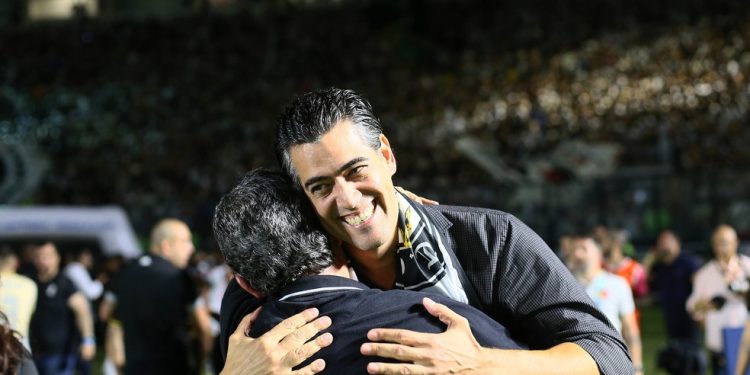 Declaração de Paulo Bracks anima torcedores do Vasco