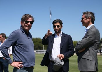 Vasco monitora situação de atacante super cobiçado no mercado