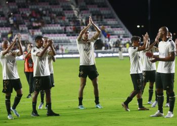 Quem foi bem e deixou a desejar do Vasco nos Estados Unidos