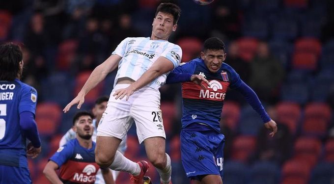 Vasco acerta a contratação do zagueiro Manuel Capasso