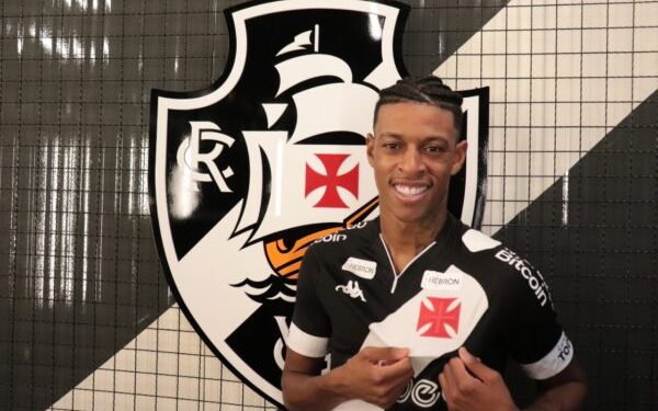 Vasco anuncia oficialmente zagueiro Robson Bambu, ex-Nice