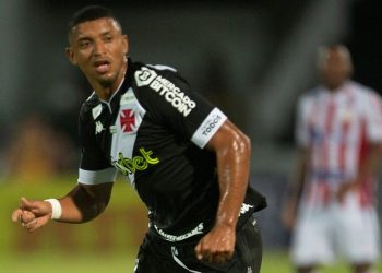 Vasco empata com o Madureira na estreia do Carioca