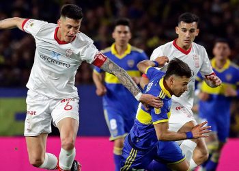 Vasco pode disputar zagueiro com River Plate e Boca Juniors