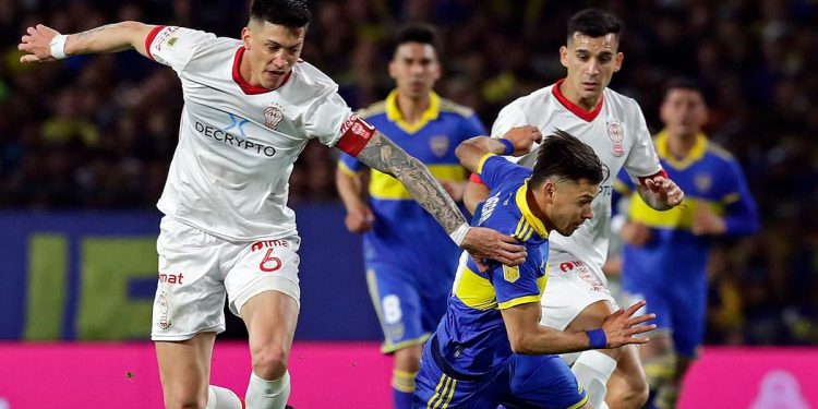 Vasco pode disputar zagueiro com River Plate e Boca Juniors