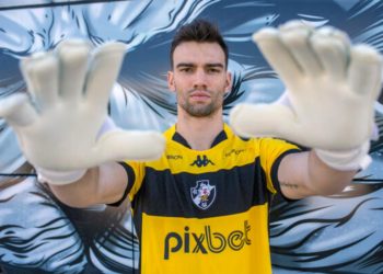 Vasco investe milhões para contratar Léo Jardim; confira o valor