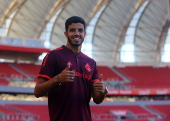 Vasco estaria próximo de fechar contratação com ex-Internacional