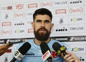 Fernando Miguel cobra Vasco na Justiça; confira o valor