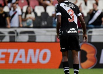 Zagueiro promissor acerta sua renovação essa semana com o Vasco