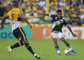 Riquelme poderá reforçar o Vasco ao longo da temporada