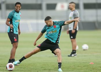 De Lucca deve ser titular contra o Botafogo