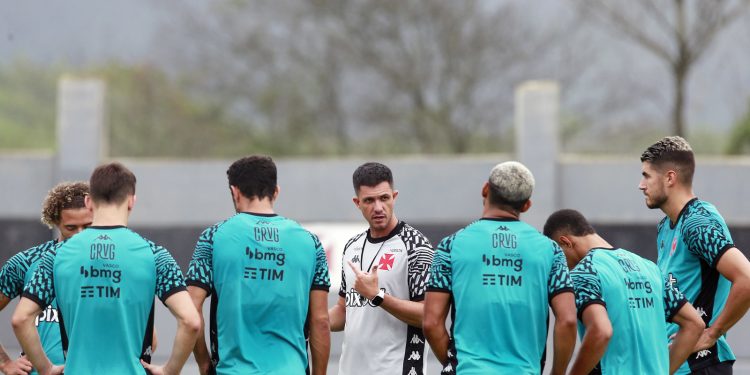 Confira os desfalques do Vasco para o clássico contra o Botafogo