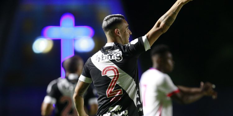 Contratados recentemente, Puma Rodríguez e Lucas Piton são destaques do Vasco