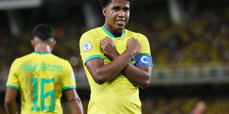 Andrey Santos vai ser emprestado pelo Chelsea