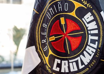 Assista ao vivo o desfile da União Cruzmaltina