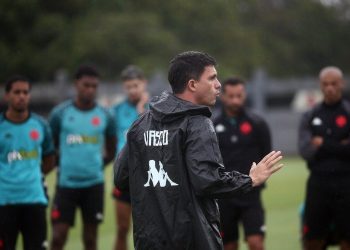 Atacante deixa o Vasco e assina com Clube Brasileiro