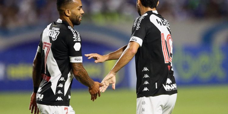 Confira a provável escalação do Vasco contra o Fluminense
