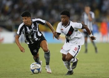 Crias do Vasco, Lucas Santos e Emerson Carioca marcam contra o Volta Redonda