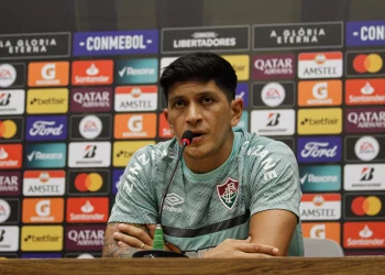 Ex-Vasco, Germán Cano diz que clássico é tratado como uma final para o Fluminense