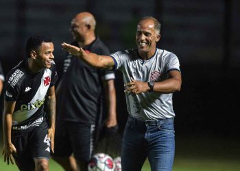 Torcida do Vasco fica animada com declaração de Felipe Maestro