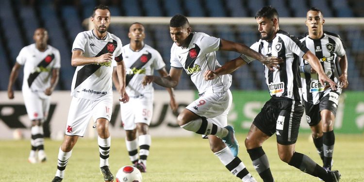 Vasco enfrenta o Botafogo de olho em quebrar sequência negativa em clássicos