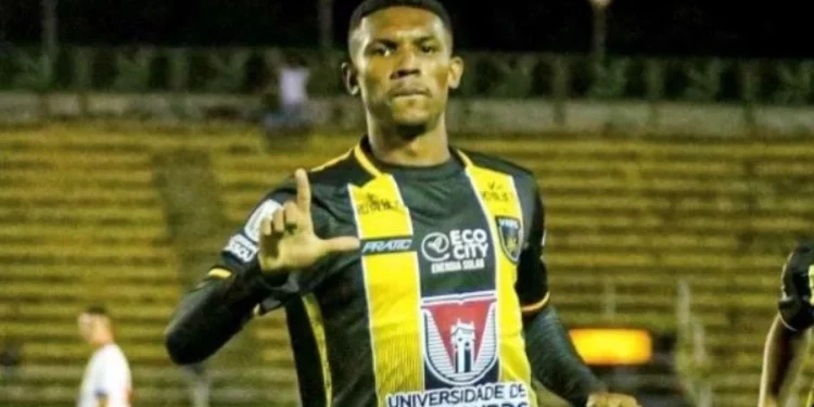 Vasco fica perto de contratar Lelê, artilheiro do Carioca