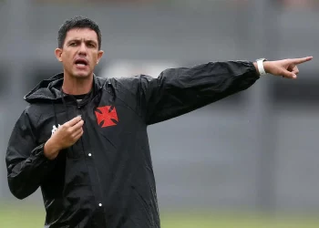 Vasco sofre dois desfalques importantes para o restante do Carioca