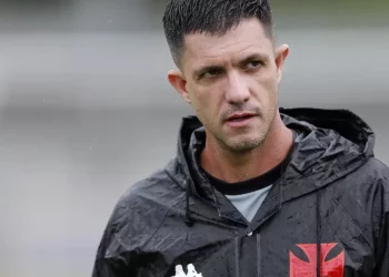 Vasco tem desfalque importante de última hora contra o Nova Iguaçu