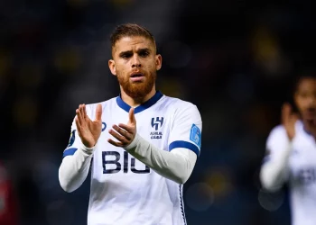 Vasco disputa com Inter a contratação de Cuéllar