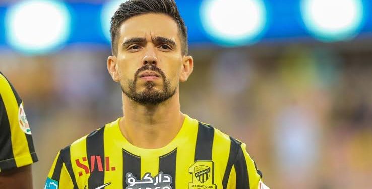 Sondado no Vasco, meia Igor Coronado define seu futuro