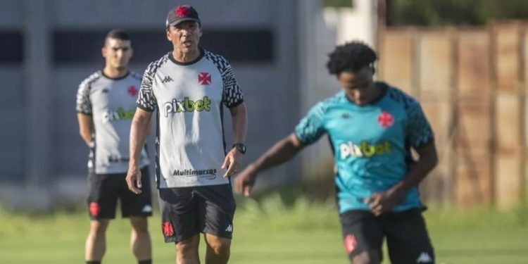 Atacante do Vasco fecha com clube paulista