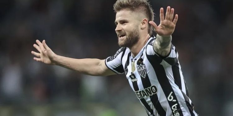 O atacante Eduardo Sasha, do Atlético-MG, pode pintar no Vasco