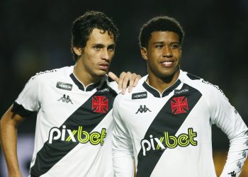 Confira a escalação oficial do Vasco contra o ABC