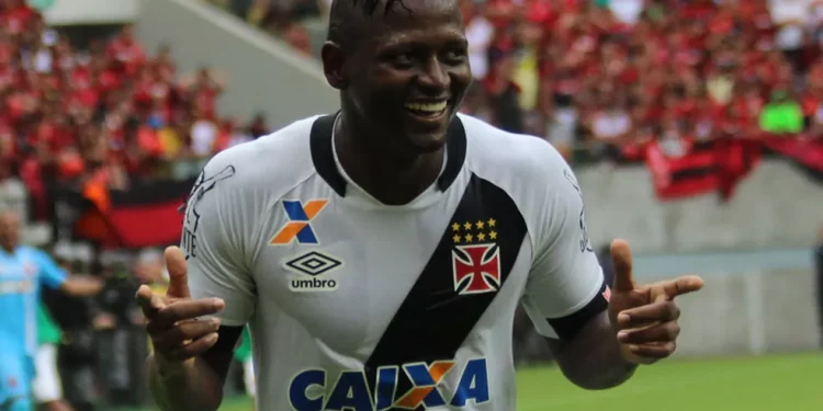 Riascos surpreende torcedores do Vasco