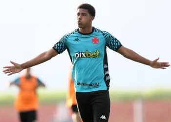 Vasco anuncia retorno de Andrey Santos