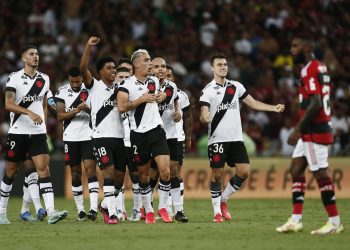 Vasco vence o Flamengo por 1 a 0 no Maracanã