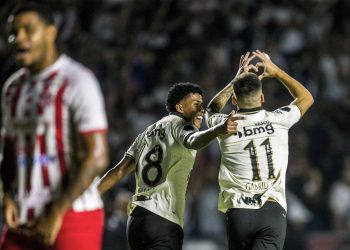 Vasco vence o Bangu e vai enfrentar o Flamengo na semifinal do Carioca