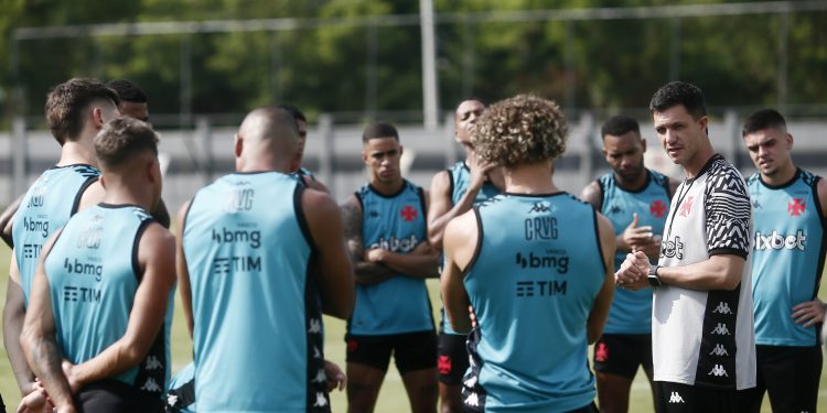 Saiba data e horário de jogo-treino entre Vasco x Tupi