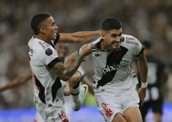 Como assistir ao vivo Vasco x ABC pela Copa do Brasil