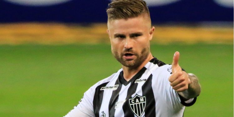 Eduardo Sasha gosta de projeto do Vasco e Rodrigo Caetano abre o jogo