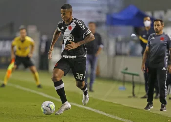 Ex-Vasco, atacante Ygor Catatau é denunciado por participação em esquema de apostas