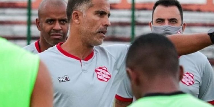 Felipe Maestro sonha em treinar o Vasco