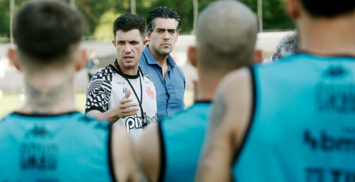 Ferreirinha, Navarro e Deyverson no Vasco? Saiba a verdade