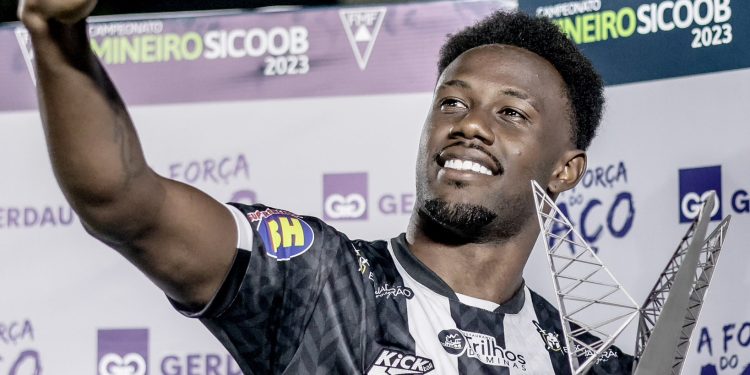 Conheça o atacante David Braga, desejado pelo Vasco