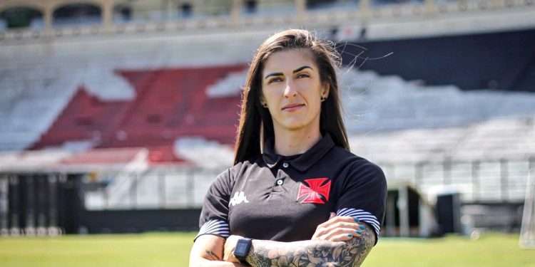 Jaqueane Correa não é mais técnica do Vasco feminino