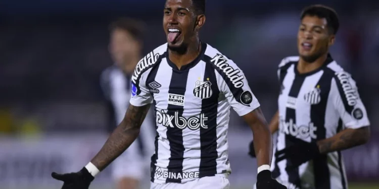 Jornalista cita pontos fortes e fracos de Rwan Seco, novo atacante do Vasco